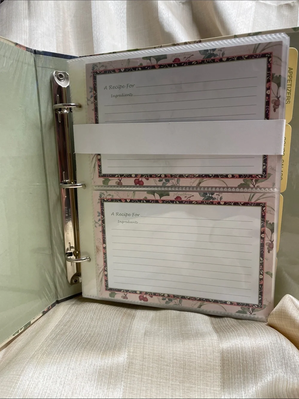 Gibson Botanical Recipe Organizer in Cream and Green NWT